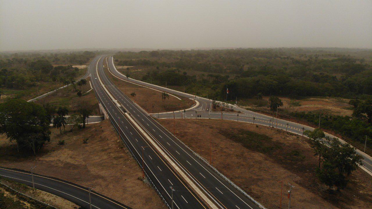 Vista aérea de una parte del tramo de la circunvalación inaugurado este miércoles por el presidente Danilo Medina. (FUENTE EXTERNA)