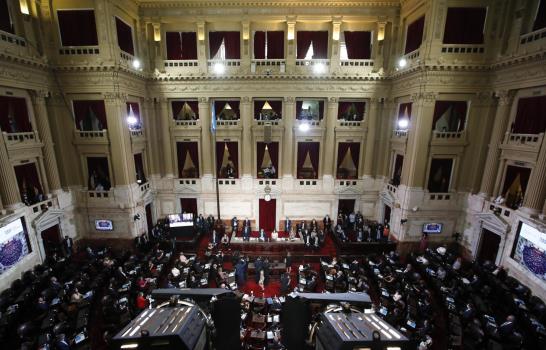 Fernández impulsa investigación a Macri por deuda con el FMI