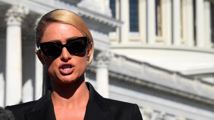 Paris Hilton urge al Congreso de EE.UU. a proteger a adolescentes detenidos Paris Hilton urge al Congreso de EE.UU. a proteger a adolescentes detenidos