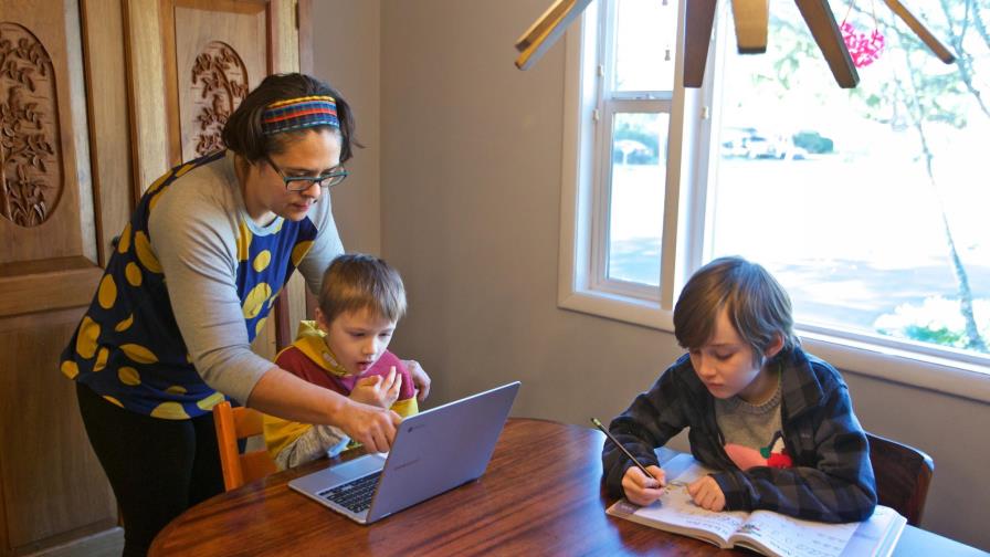 “Un gran experimento”, la escuela en casa “Un gran experimento”, la escuela en casa