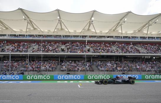 Verstappen toma la pole; Hamilton 2do y Checo 3ro Verstappen toma la pole; Hamilton 2do y Checo 3ro