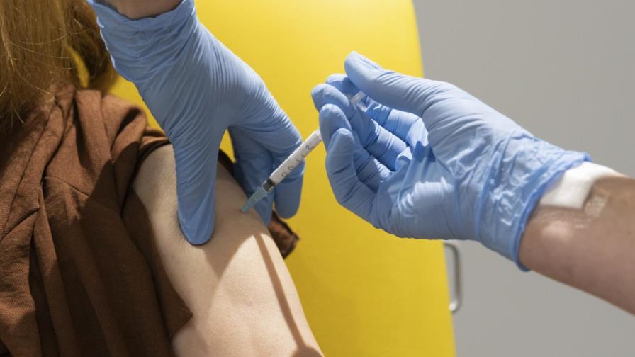 OMS anuncia “buenas noticias” en desarrollo de vacunas COVID