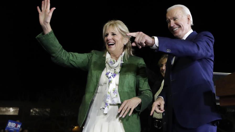 Sanders gana California, Biden logra victorias en todo EEUU