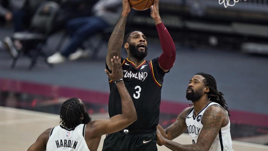 Cavs sondean canjear a Andre Drummond
