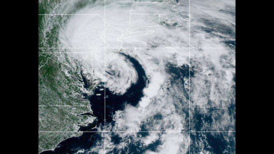 Tormenta Fay se debilita tras tocar tierra en Nueva Jersey