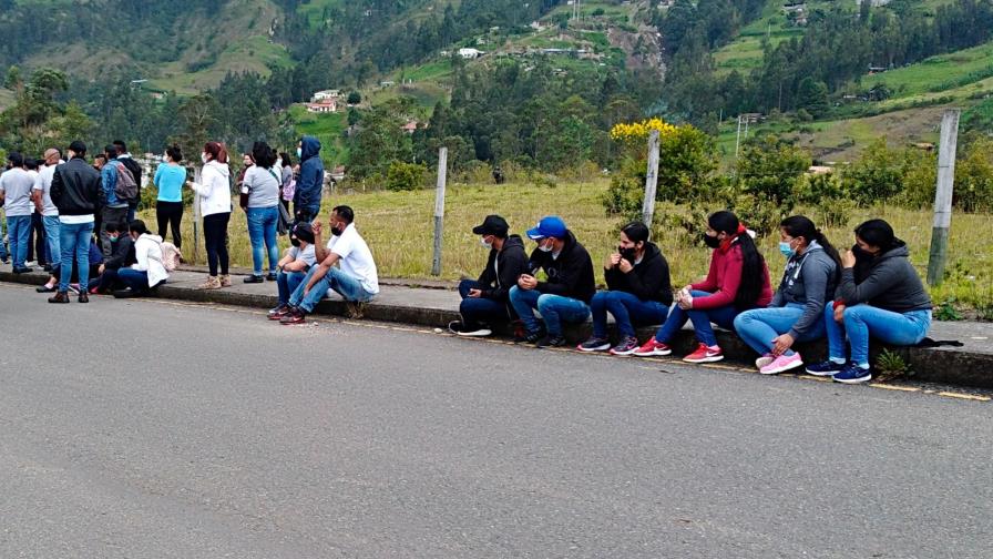 Unos 75 muertos en enfrentamientos entre bandas en prisiones de Ecuador