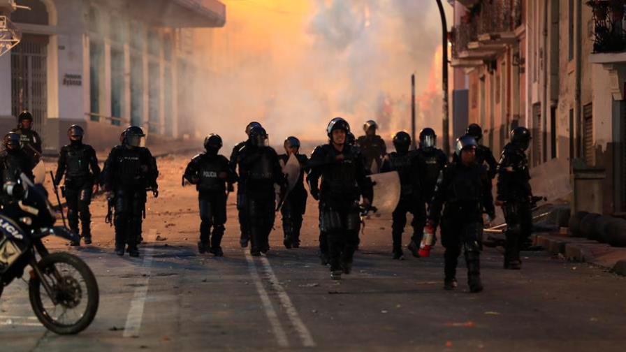 Ecuador bajo estado de excepción por protestas tras alza de combustibles