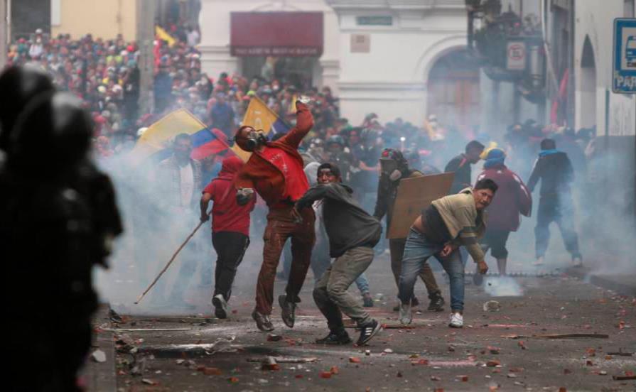 Ecuador tratará en Davos de apuntalar confiabilidad tras ola de protestas