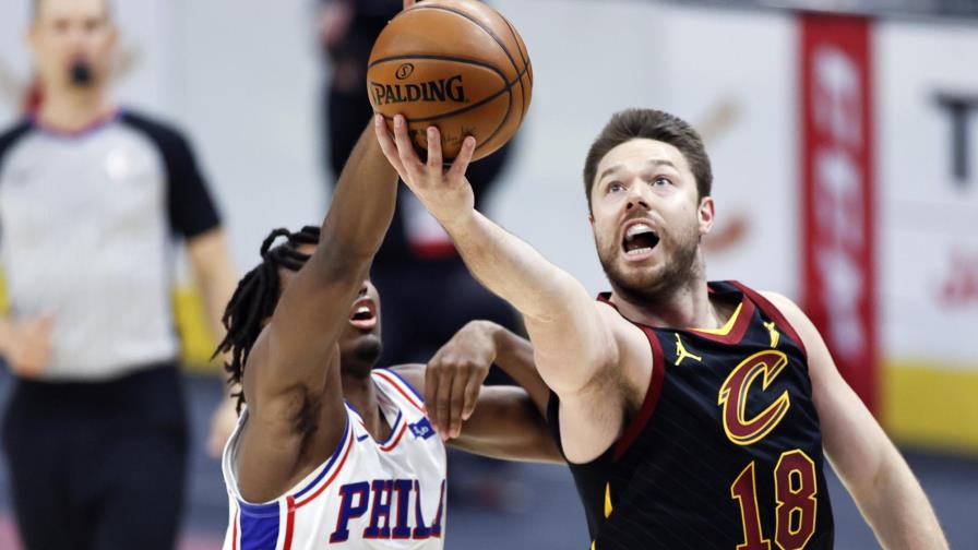 Dellavedova deja la NBA y firma con equipo de Australia