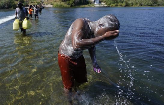 Funcionario: EEUU deportará cantidades masivas de haitianos