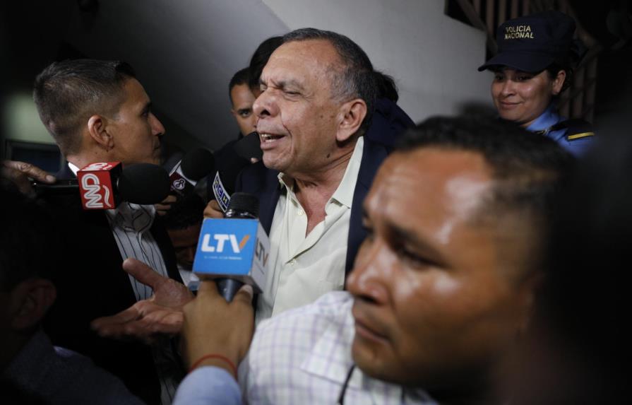 Testigo: expresidente hondureño Lobo recibió sobornos