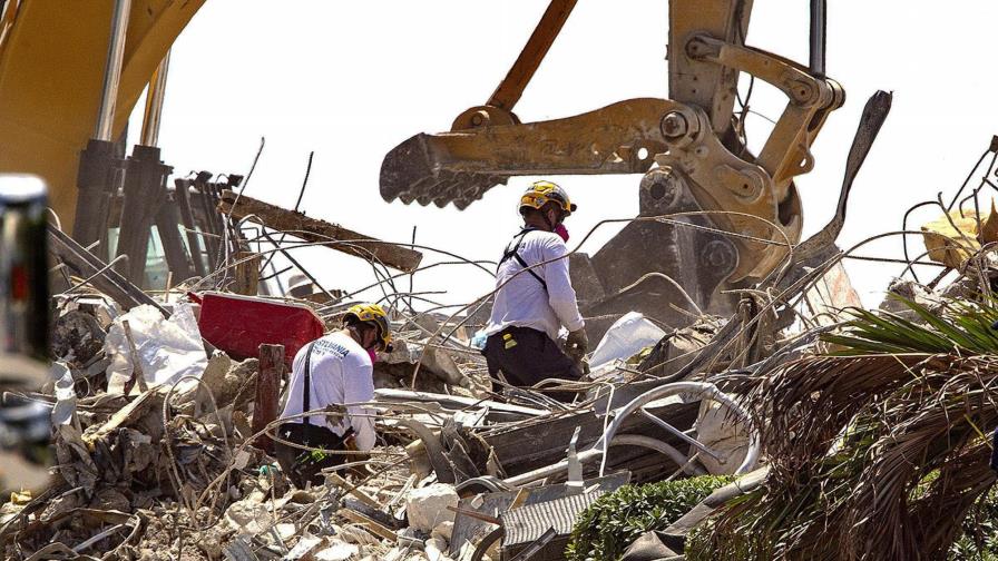 Suman 95 los muertos confirmados en torre colapsada de Miami