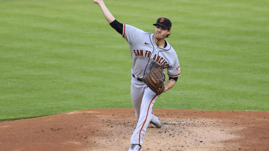 Gausman domina a los Rojos en blanqueada de Gigantes por 4-0