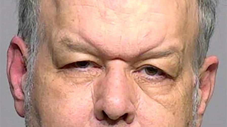 Acusan de crimen de odio a hombre que arrojó ácido a hispano Acusan de crimen de odio a hombre que arrojó ácido a hispano