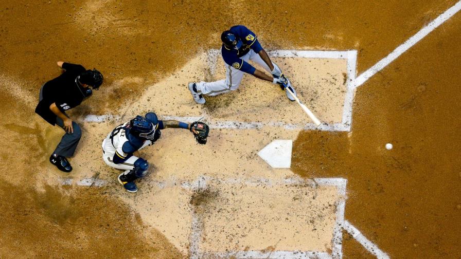¿Se puede guardar sana distancia en el béisbol?