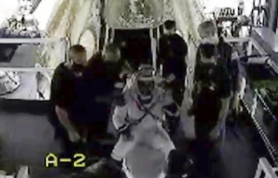 Cápsula de SpaceX hace el 1er amerizaje en 45 años Cápsula de SpaceX hace el 1er amerizaje en 45 años