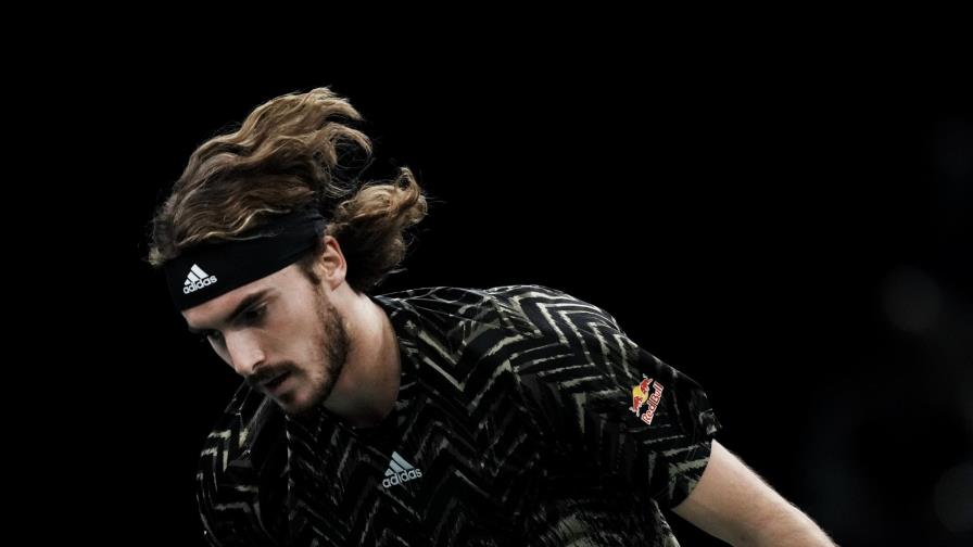 Tsitsipas se retira por molestias en París