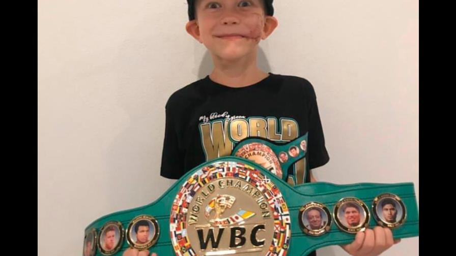 El Consejo Mundial de Boxeo declaró campeón mundial a Bridger, el niño superheroe