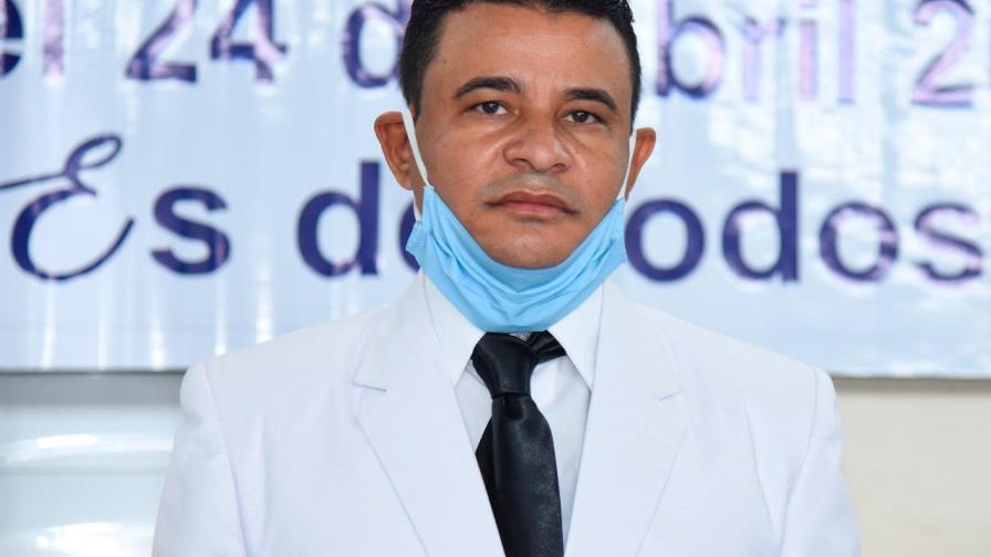 Director distrital de Santiago Oeste da plazo a Abel Martínez para que se retracte 