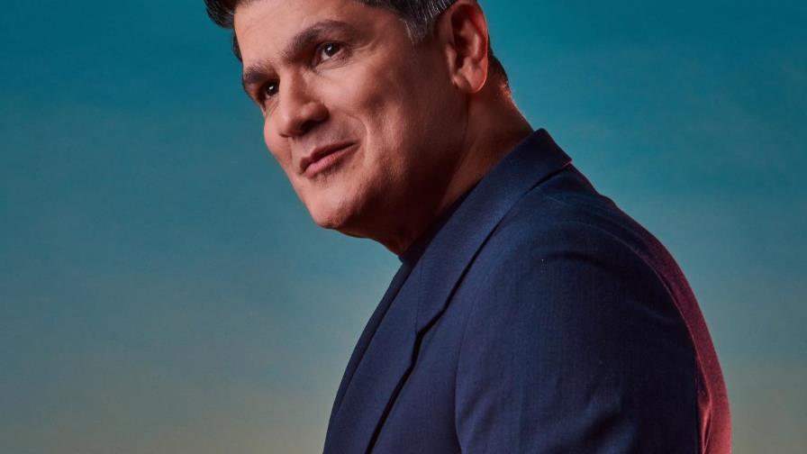 Eddy Herrera enciende las fiestas con “Libre Navidad” Eddy Herrera enciende las fiestas con “Libre Navidad”