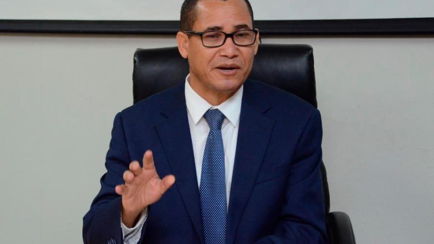 Tras carta de Hipólito, Eddy Olivares proclama que “es libre e independiente”