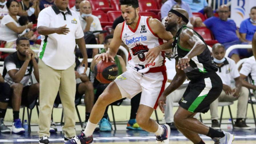 Polanco y Santos destacan defensa de Leones Polanco y Santos destacan defensa de Leones