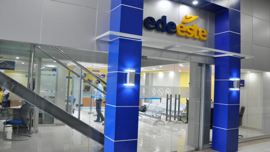 EdeEste solo trabajará de 8:30 de la mañana a 12:30 del mediodía EdeEste solo trabajará de 8:30 de la mañana a 12:30 del mediodía