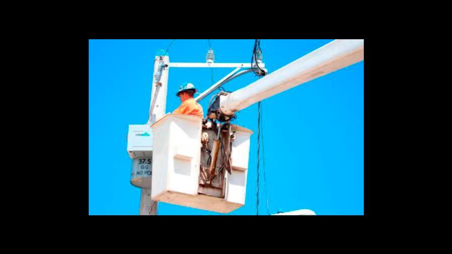 Edenorte instala servicio 24 horas en comunidades de Jarabacoa Edenorte instala servicio 24 horas en comunidades de Jarabacoa