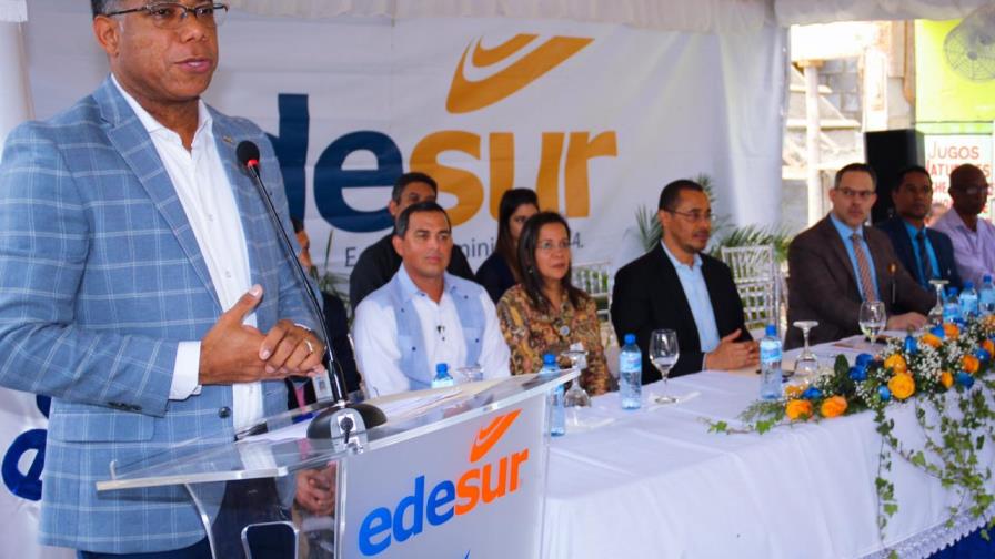 Edesur coloca en 24 horas de energía a sectores del municipio Haina