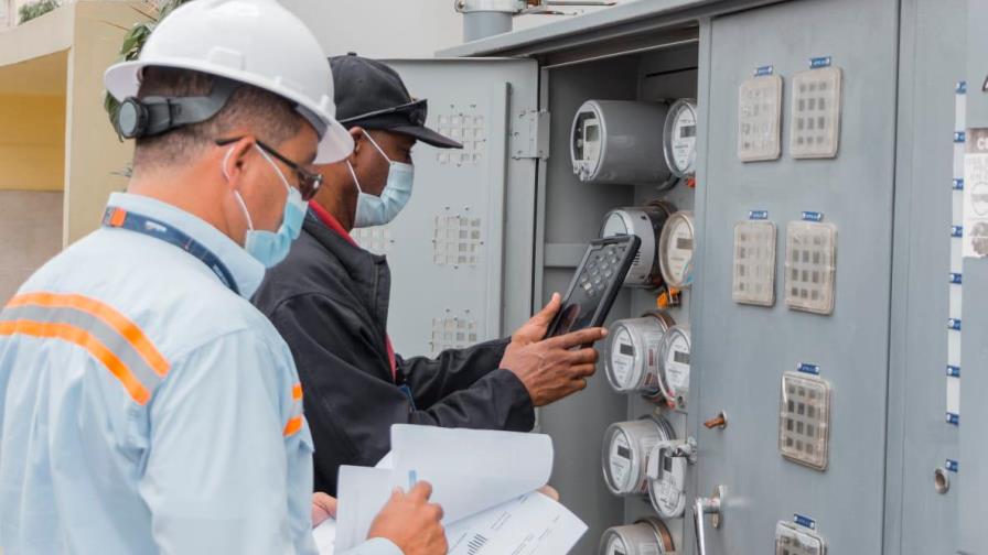 Morrison afirmó gobierno no ha aumentado tarifa eléctrica; dijo es mandato del pacto