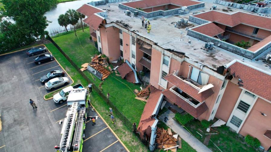 Se produce desplome parcial de tejado de edificio en Miami-Dade Se produce desplome parcial de tejado de edificio en Miami-Dade