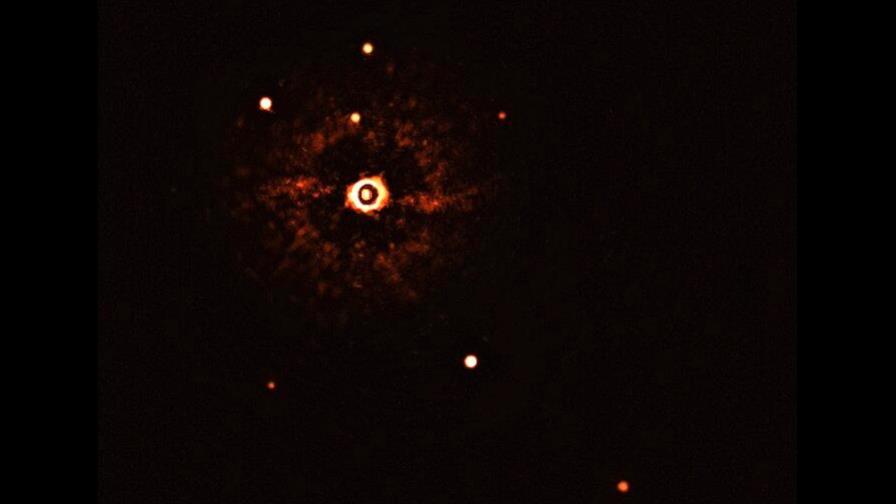 Un telescopio tomó una foto de otro sistema solar