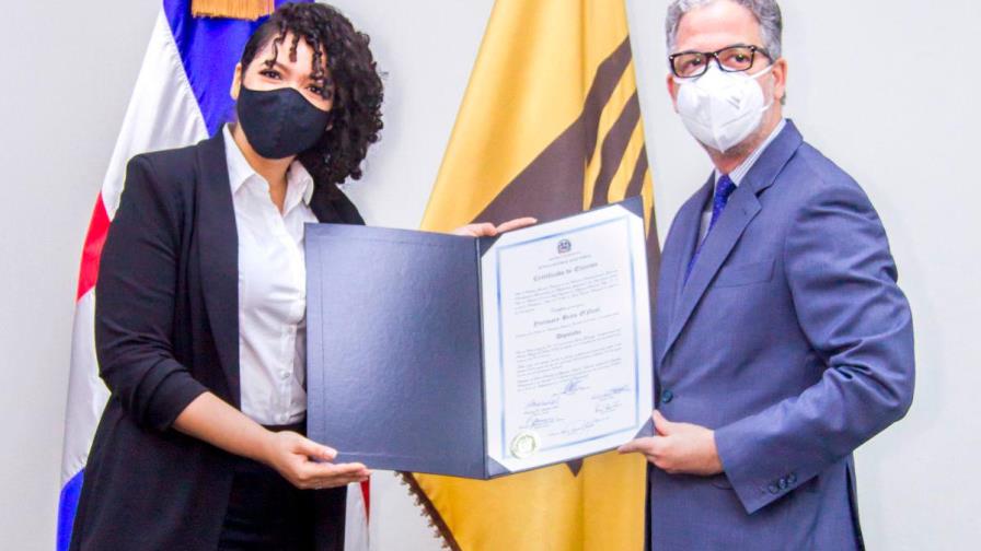 Suman 120 los diputados que han recibido certificados de elección en la JCE