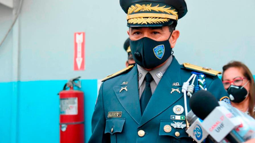 Generan tendencia de apoyo al director de la Policía Nacional