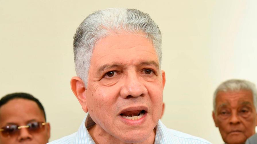 Eduardo Estrella critica trabajos carretera Navarrete-Puerto Plata Eduardo Estrella critica trabajos carretera Navarrete-Puerto Plata