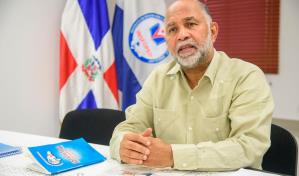 Eduardo Hidalgo: "Si yo fuera el ministro, dar&iacute;a tiempo a que esta directiva se instale y participe en el concurso"