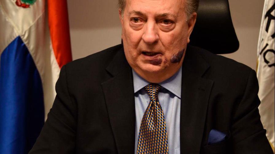 Ministro de Cultura expresa condolencias por la muerte del padre de Danilo Medina