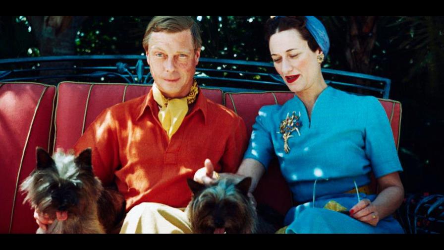 Ellos renunciaron a la realeza por amor y algo más