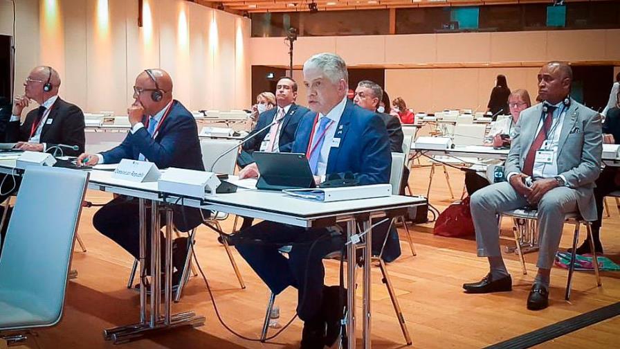 Estrella propone en Viena que reduzcan en 25 % deuda externa a países que vacunen al 70 % de su población