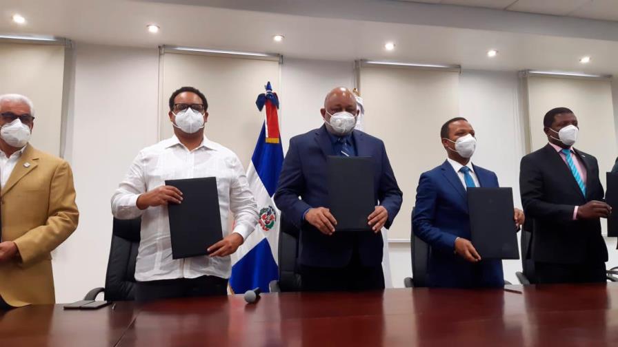 Educación y Edes firman acuerdo para garantizar la energía eléctrica durante la docencia 