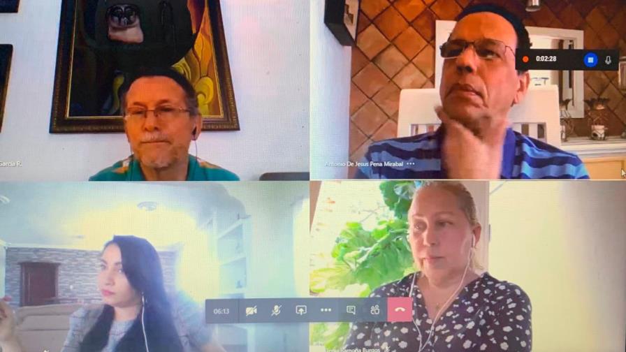 Directores regionales explican al ministro de Educación avances del año escolar