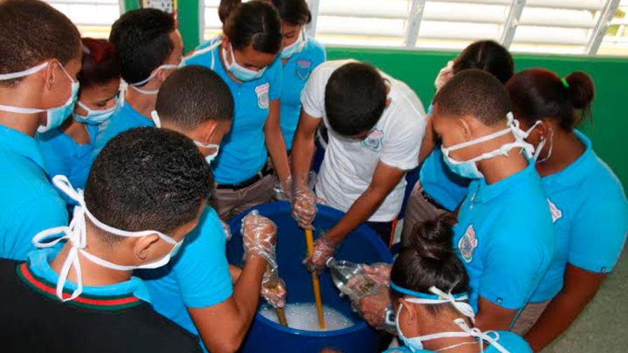 Empresas dominicanas se unen a la red “De par en par” para abrir sus puertas a la educación técnica