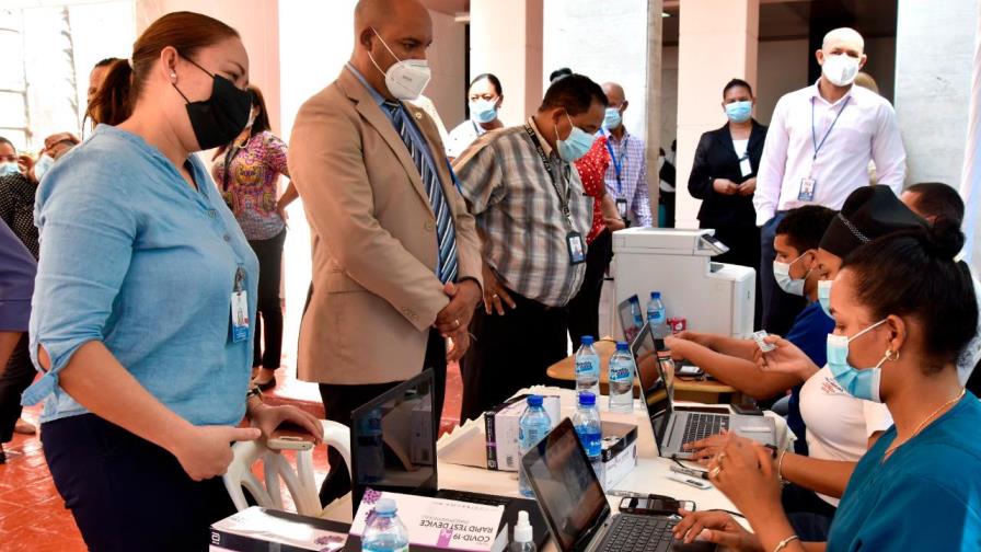 Educación comienza nueva jornada de vacunación contra COVID-19 a todo personal