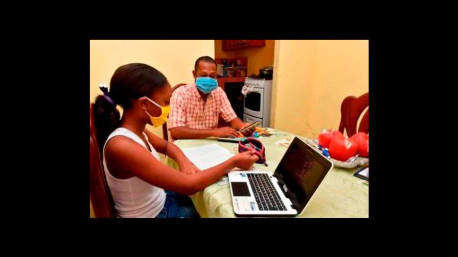 Año escolar será a distancia con radio, televisión e internet Año escolar será a distancia con radio, televisión e internet