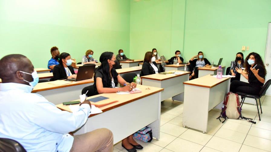 Minerd realiza mesa consultiva para prevenir violencia en el contexto escolar