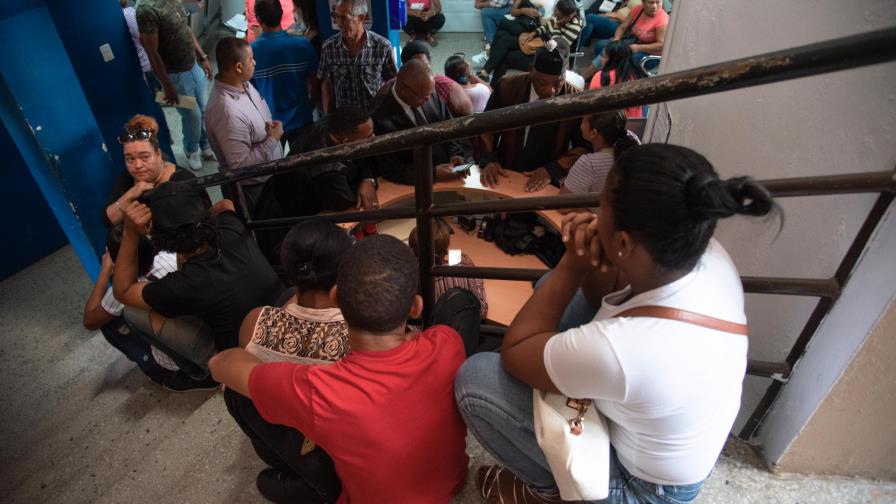 Usuarios se quejan de la Fiscalía Santo Domingo Oeste