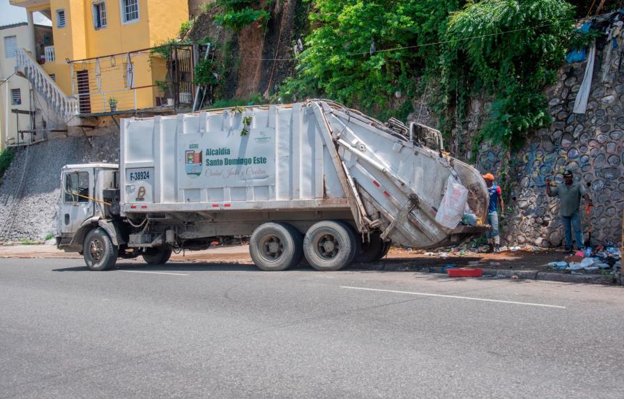 Mejora este lunes la recogida de basura en Santo Domingo Este