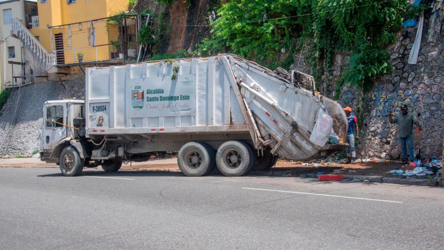 Mejora este lunes la recogida de basura en Santo Domingo Este