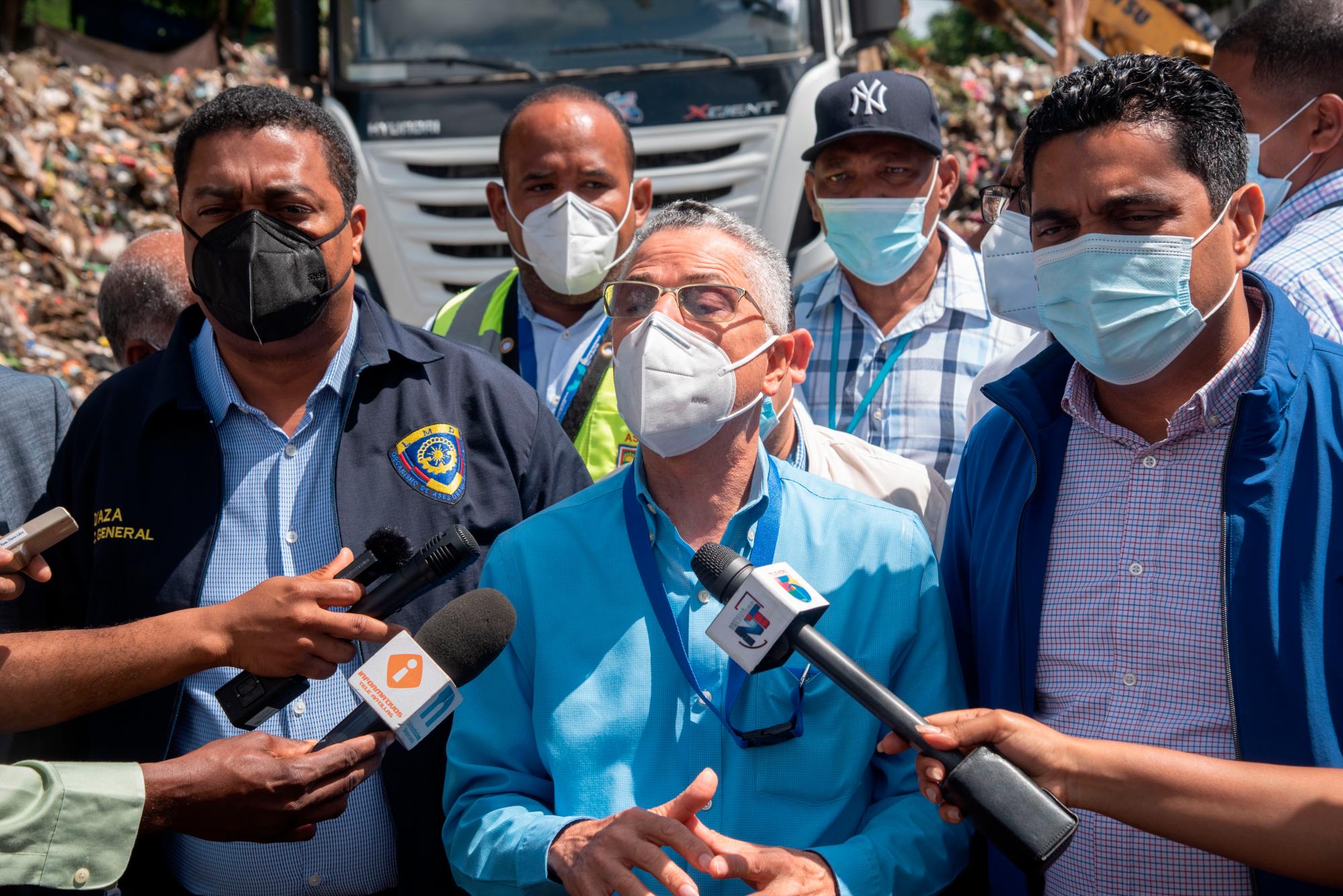 El alcalde Manuel Jiménez  dice se busca solución definitiva al destino final de los residuos sólidos del municipio.