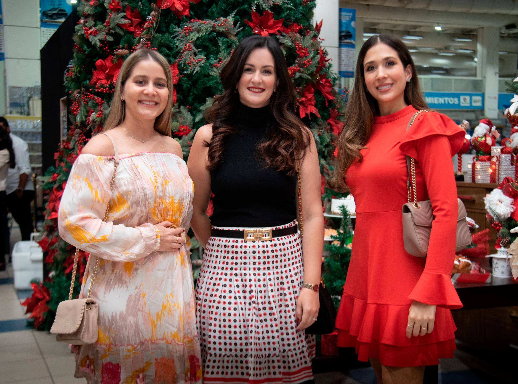 Sarah Ricart, Cristina Báez y Nahioni Reyes.